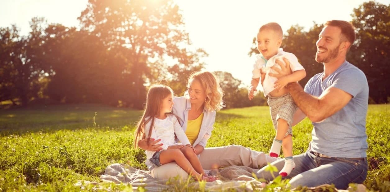 Un aspecto que no podemos desconocer es la importancia de dejar de lado la manipulación a los miembros de la familia y respetar su dignidad. Compartimos, también, 12 principios prácticos para resolver los conflictos familiares.