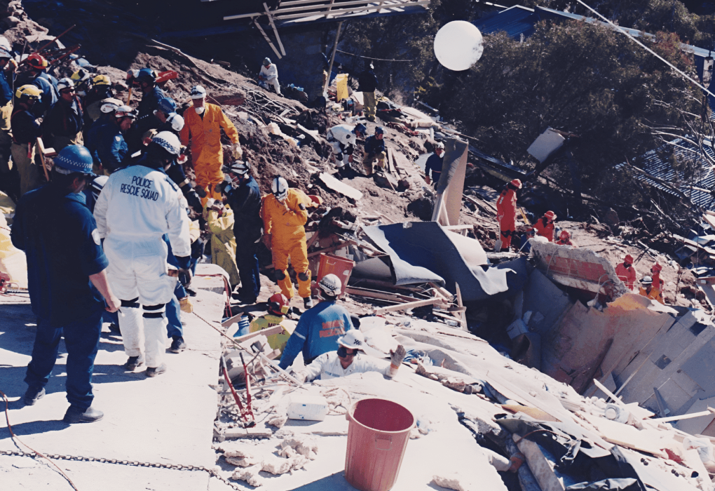 El 30 de julio de 1997, Stuar Divers, su esposa Sally y una veintena más de personas quedaron atrapadas en dos edificios que se derrumbaron. Stuart fue el único sobreviviente. Fue rescatado a pocos minutos de morir. Una historia real con una poderosa enseñanza.