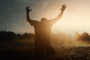 Con frecuencia escuchamos o leemos enseñanzas alrededor de la predestinación. Según su fundamentación, Dios predestinó desde la eternidad a los salvos y a quienes se perderían. Pero, ¿qué dice la Biblia alrededor del tema? Un estudio que le animamos a leer cuidadosamente.