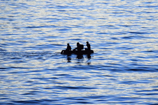 Dios salvó a una familia en medio de altamar.